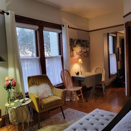 The Walnut Grove Bnb Harrow Eksteriør bilde
