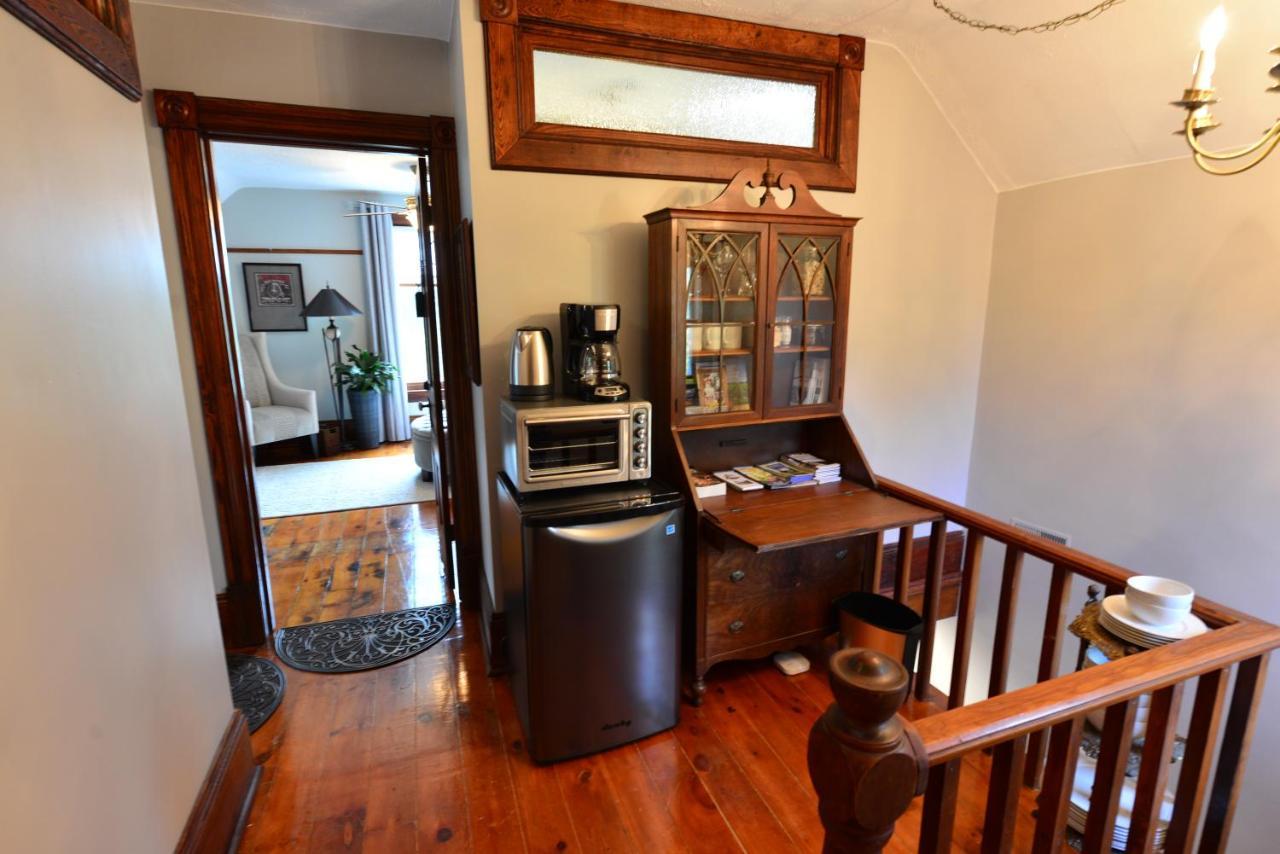 The Walnut Grove Bnb Harrow Eksteriør bilde