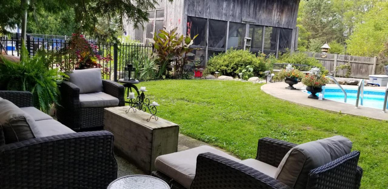 The Walnut Grove Bnb Harrow Eksteriør bilde