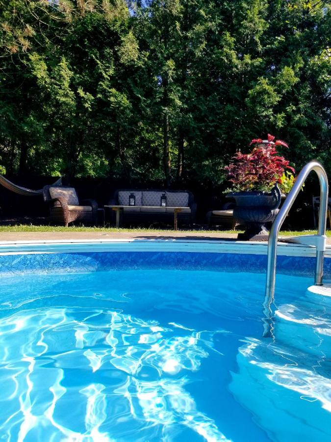 The Walnut Grove Bnb Harrow Eksteriør bilde