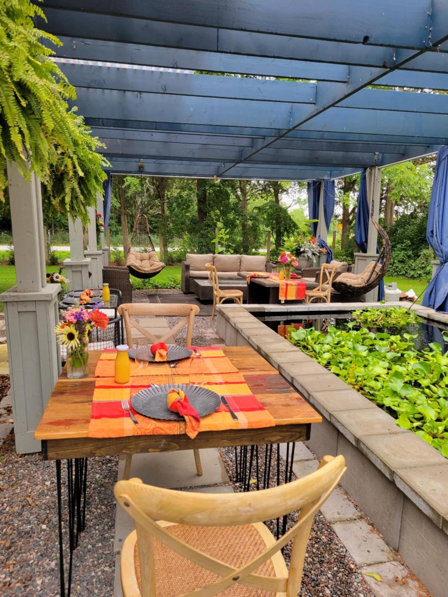 The Walnut Grove Bnb Harrow Eksteriør bilde